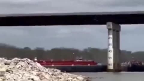 Large barge crashed into the Arkansas River bridge