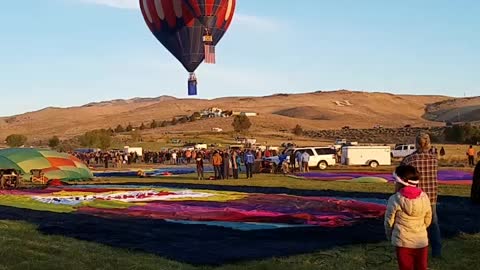 Reno Balloons Lift our Flag to the National Anthem