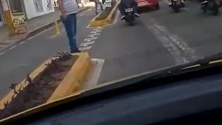 ‘Taxi-camión’ fue registrado por las calles de Bucaramanga