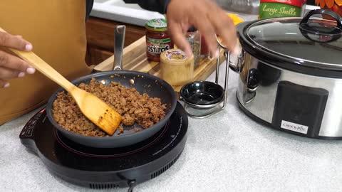 Crockpot Taco Pasta | Crockpot Recipes | Cheesy Taco Pasta