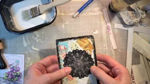 Episode 28 - Junk Journal with Daffodils Galleria