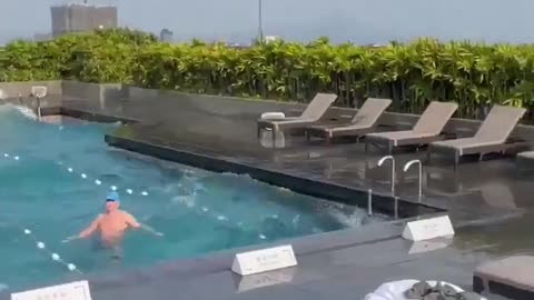 Pool Water Turns Into Massive Waves During Taiwan Earthquake