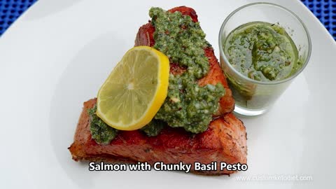 Keto Salmon with Chunky Basil Pesto🥑