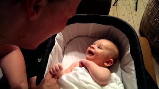 Mother And Baby Engage In A Soul-Stirring ‘Conversation’