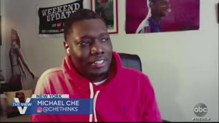 Michael Che is keeping his mask