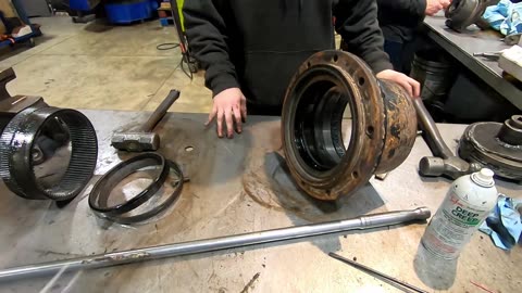 Gear & Bearing Removal - John Deere Final Drive Motor