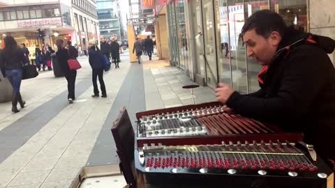 CIMBALOM STREET PERFORMANCE, STOCKHOLM