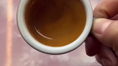 The angle of view of the espresso when it is shaken #espresso #cooking #funny