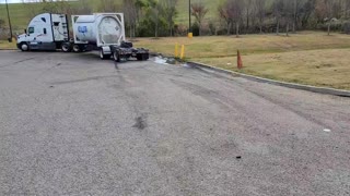 What Makes a Great Truck Stop? Episode 2. The Parking