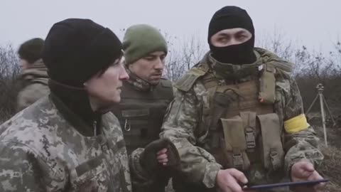 Ukrainian Soldiers Learn To Use 82-mm Mortars Ahead Of Deployment To The Battlefield