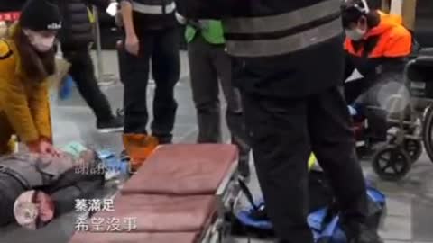 （台灣Taiwan）現在，隨時有“路倒、猝死”案例，越來越多出現在眼前！雖說天冷容易失溫，心血管挑戰大！更重要的是，提升自我免疫力、免受“瞄災之害_後果難以想像”