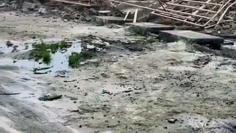 Funny Video: See how funny this building collapse 😁🤣