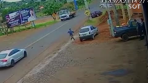 Homem é atropelado por carro em Boa Vista da Aparecida