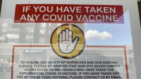 KELOWNA STORE says No Masks, No Vaccinated Allowed Entry!
