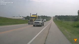 Close call on Nebraska highway 2021.08.08 — NEBRASKA CITY, NE