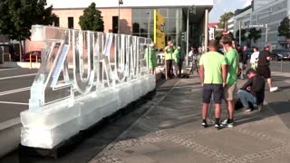 Greenpeace protest against the ECB
