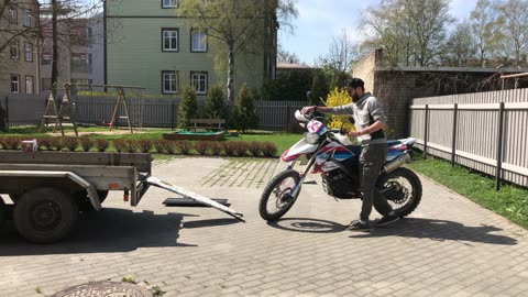 Creative Bike Ramp Problem Solving