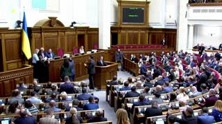 Ukraine passes law on oligarchs after murder attempt