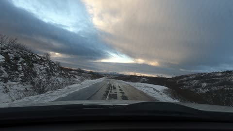 Driving to Thingvellir national park2