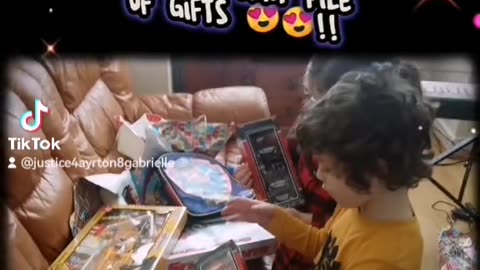 February 2017 Ayrton unwrapping birthday presents at daddy's part 7