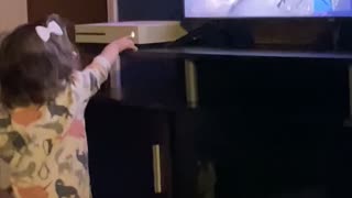Baby Shuts Off Dad's Xbox