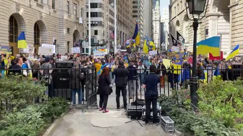 New York: Fascists chant "Azov! Azov! Azov!"