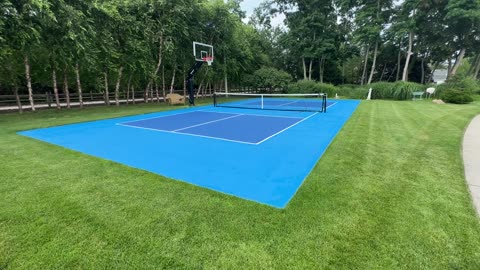 Pickleball Sports Game Court and Putting Green in Peconic NY