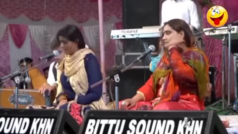 NOORAN SISTERS FUNNY VIDEO🤣 मज़ेदार वीडियो nooran sisters funny song video 🤣🤣 dj pukuriya