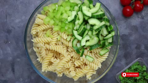 The Best Creamy Pasta Salad (Super easy and delicious)