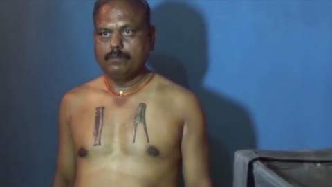India's magnet man can now stick 10kg iron on his skin
