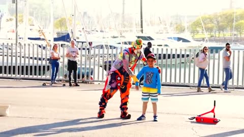 Street Performer Karcocha in Barcelona Spain! So FUNNY!!