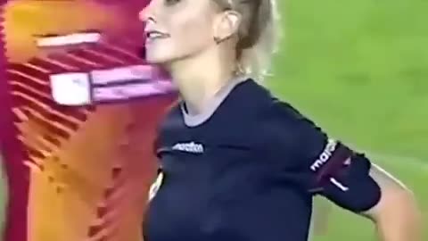 🤣Football-Female-Referee-Got-Swag😂