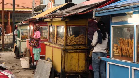 Papua's Weird Sticky Food Favorite! Jayapura, West Papua, STREET FOOD