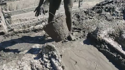 Mud Volcano Shugo. Crazy swimming