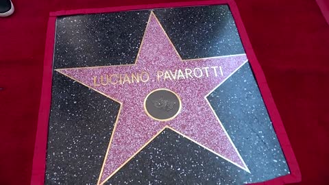 Pavarotti honored on Hollywood Walk of Fame