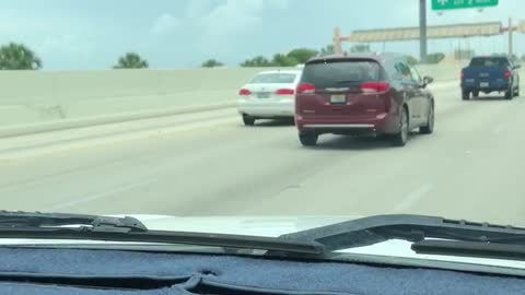 Device Covers License Plate While Going Through Toll