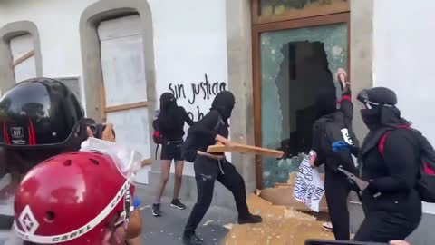 WATCH: Antifa Causing Destruction in Mexico