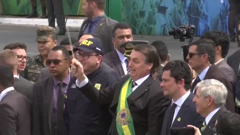 Bolsonaro en la mira tras publicación de video en que se despacha contra adversarios políticos