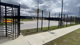 Pedestrian crossing to Canada