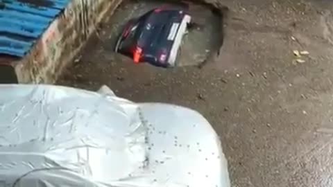 Car Falling Into Hole 👀