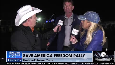 J6 Defendant Treniss Evans Starts Singing Anthem During Trump Rally - Amazing Moment