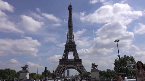 EIFFEL TOWER - EIFFEL TOUR , PARIS