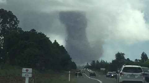 Couple Captures Huge Tornado in New Zealand