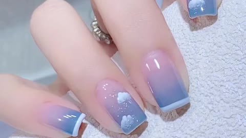 Gradient blue manicure