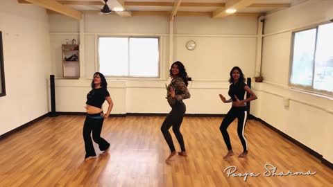 amma Chamma - Fraud Saiyaan _ Pooja Sharma Choreography