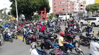 Video: Motociclistas protestan en Bucaramanga contra la plataforma de la AMB