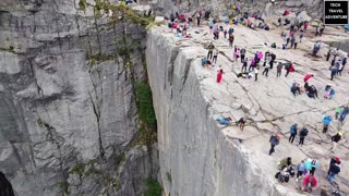 Drone Captures Beautiful Footage of Hikers on Preikestolen