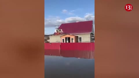 Dam Bursts In City Of Orenburg In Southern Russia… Thousands Of Houses Flooded