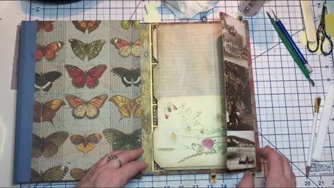 Episode 209 - Junk Journal with Daffodils Galleria - Lap Book Pt. 9