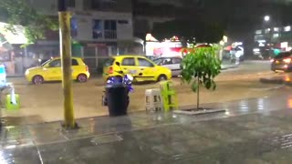 Inundaciones en vías de Girón